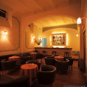 Aurora Hotel