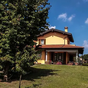 https://alla-camelia-bb.it-lombardy.com